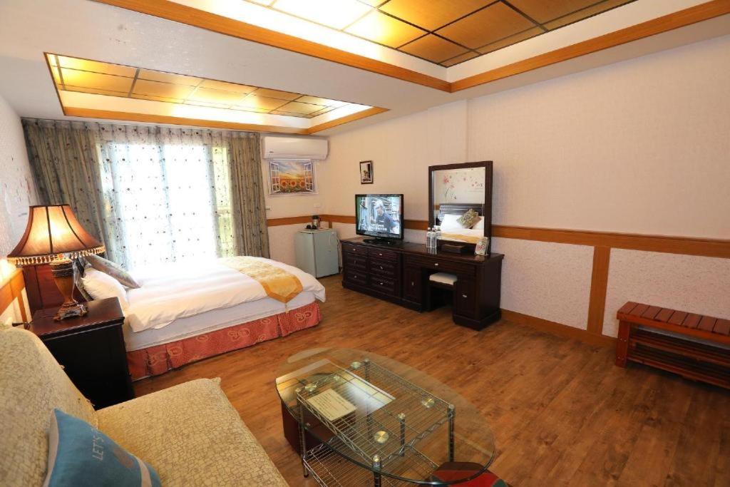 First Place B&B Хуалиен Сити Екстериор снимка