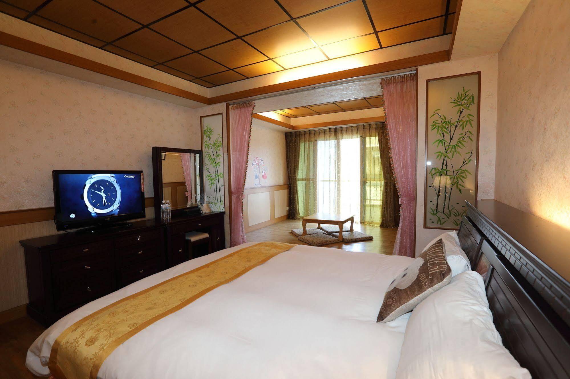 First Place B&B Хуалиен Сити Екстериор снимка