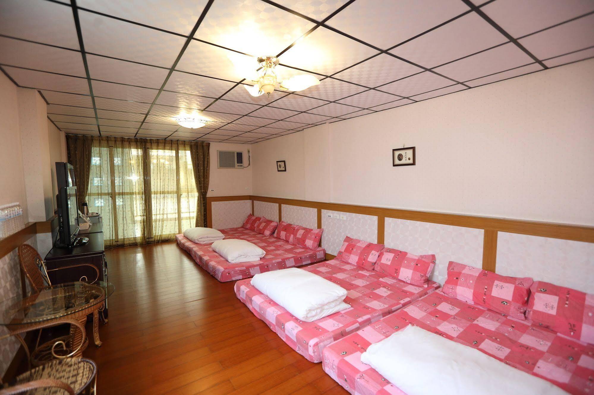 First Place B&B Хуалиен Сити Екстериор снимка
